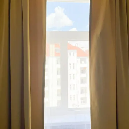 Traveller's F1 U Vystaviste Pansiyon Prag
